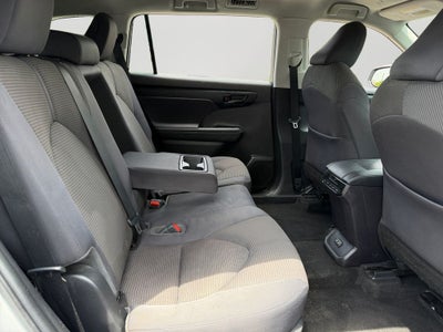 2022 Toyota Highlander L