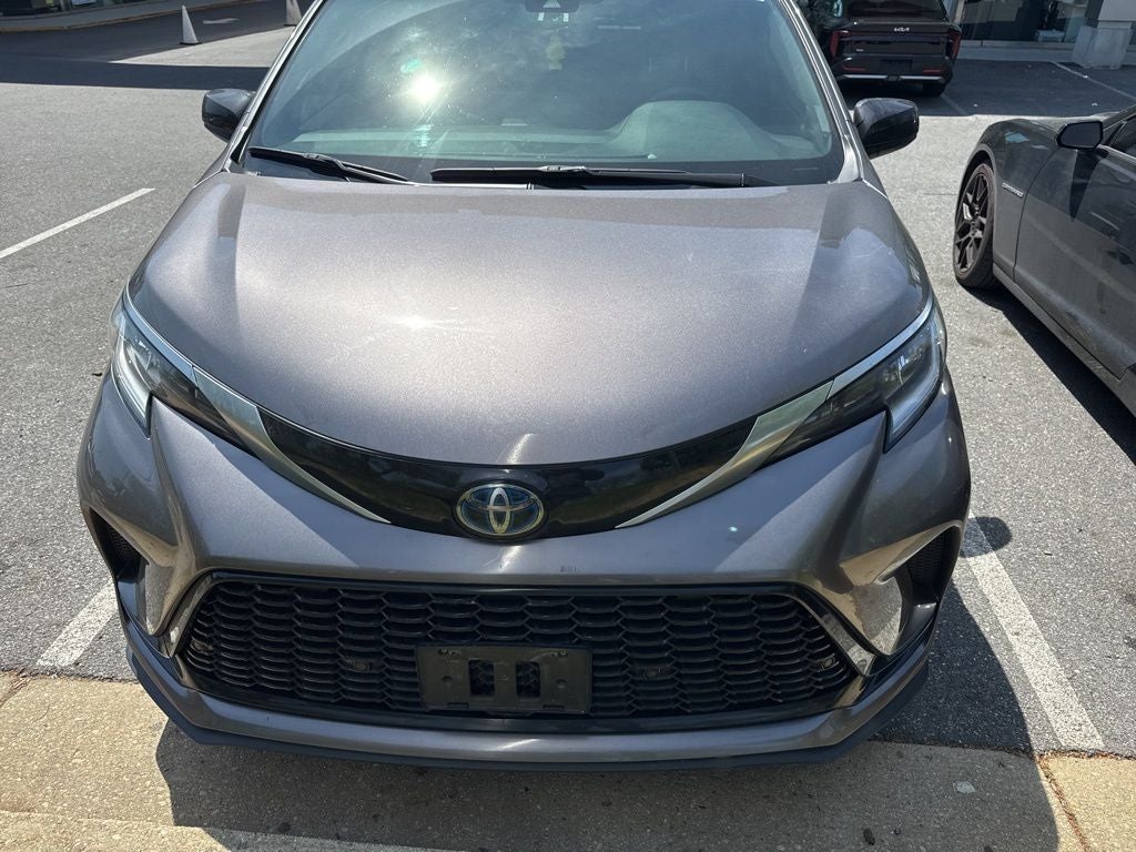 2021 Toyota Sienna XSE 7 Passenger