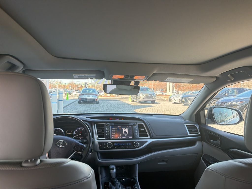 2017 Toyota Highlander Limited Platinum