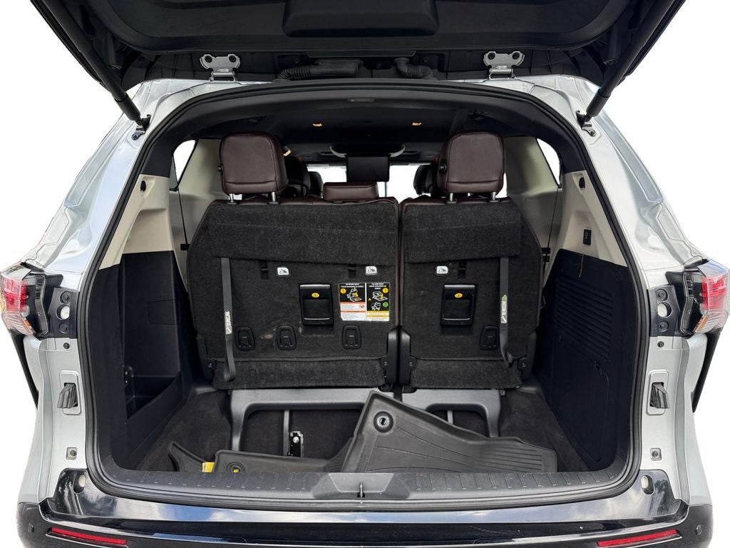 2024 Toyota Sienna Platinum 7 Passenger