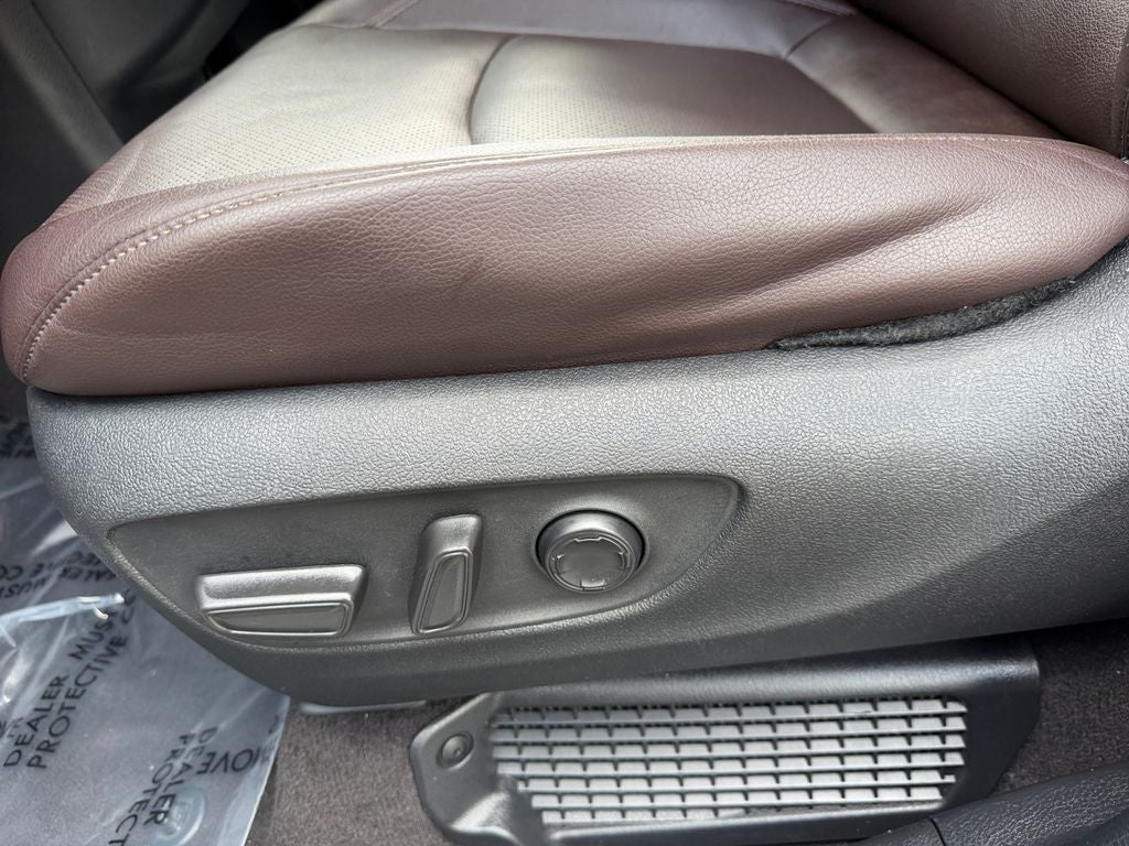 2024 Toyota Sienna Platinum 7 Passenger