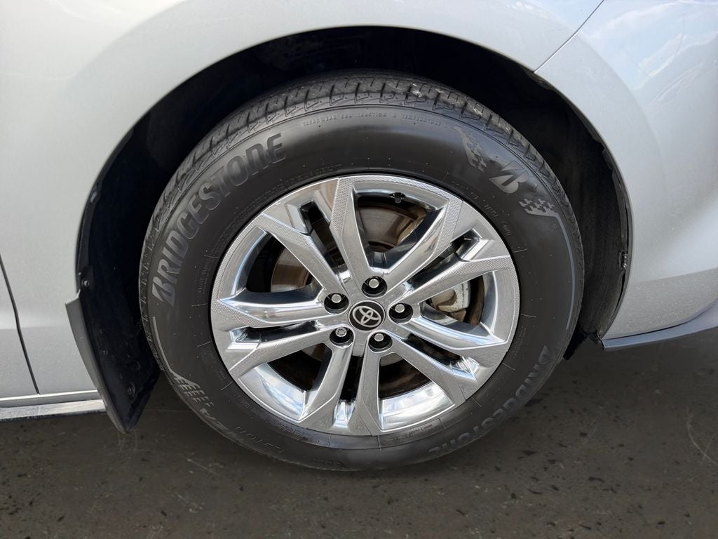 2024 Toyota Sienna Platinum 7 Passenger