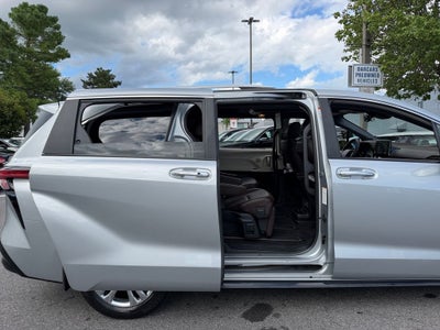 2024 Toyota Sienna Platinum 7 Passenger