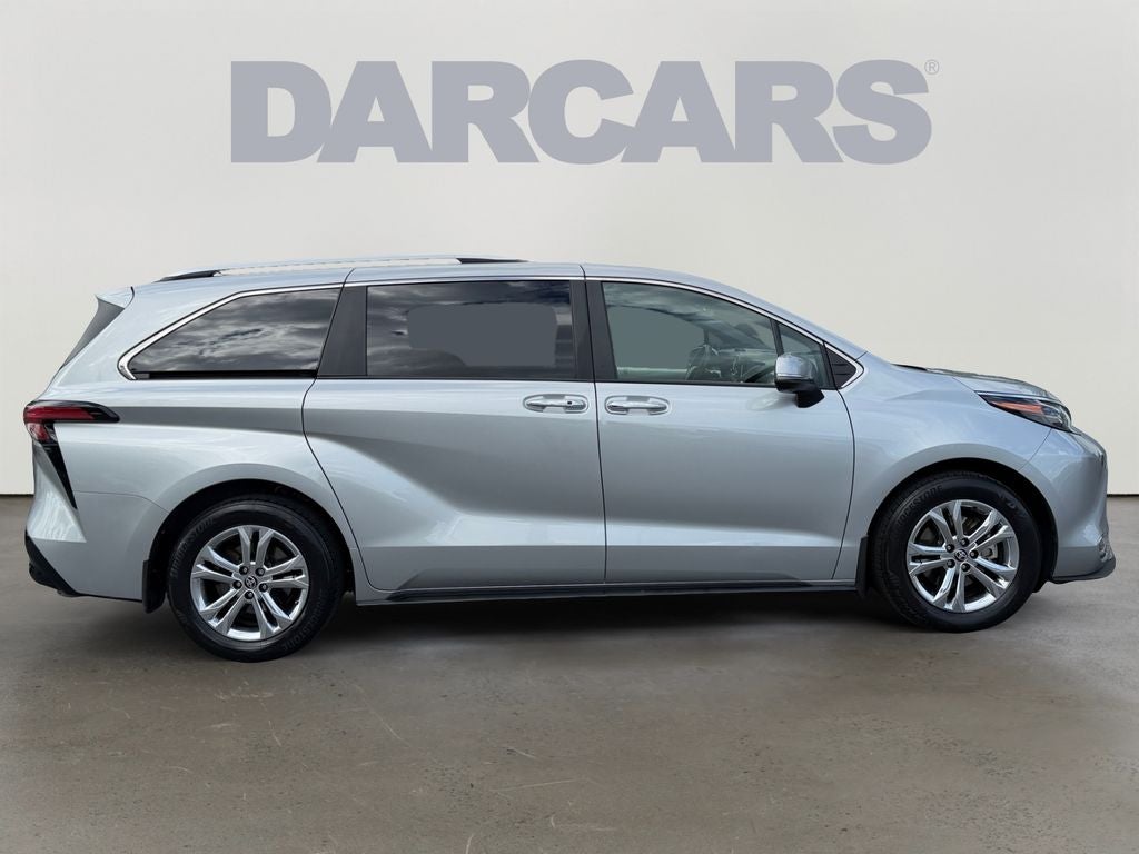 2024 Toyota Sienna Platinum 7 Passenger