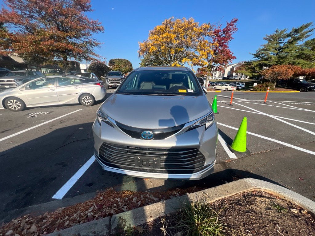2023 Toyota Sienna Platinum 7 Passenger