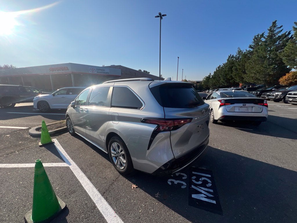 2023 Toyota Sienna Platinum 7 Passenger