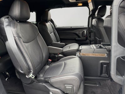 2025 Toyota Sienna Platinum 7 Passenger