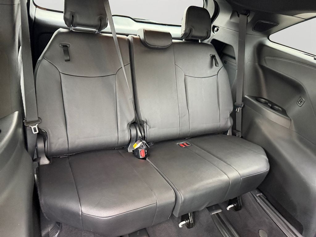 2025 Toyota Sienna Platinum 7 Passenger