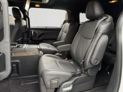 2025 Toyota Sienna Platinum 7 Passenger