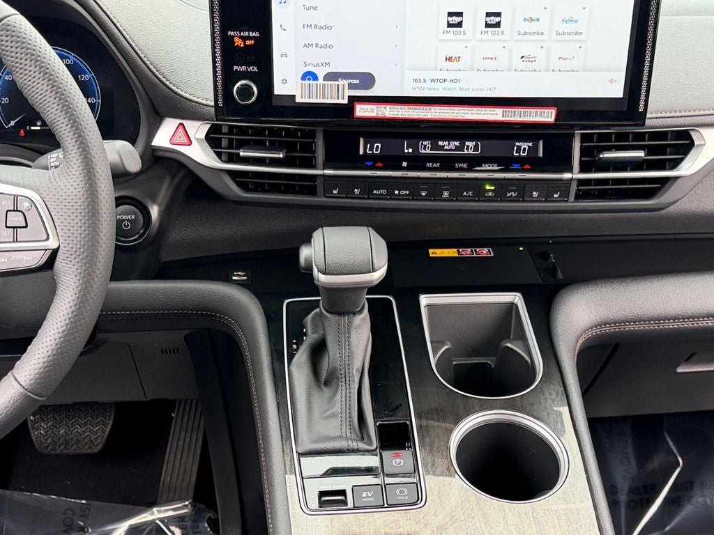 2025 Toyota Sienna Platinum 7 Passenger