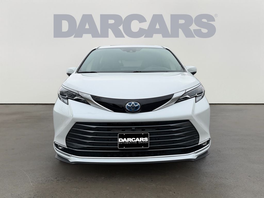 2025 Toyota Sienna Platinum 7 Passenger