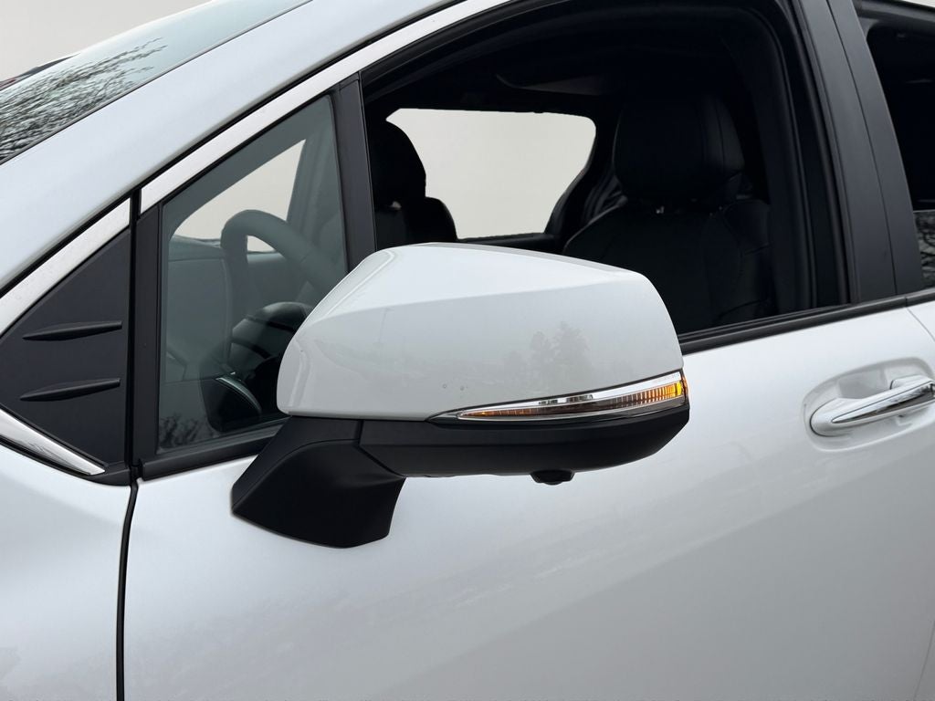 2025 Toyota Sienna Platinum 7 Passenger