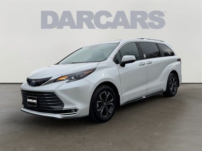 2025 Toyota Sienna Platinum 7 Passenger