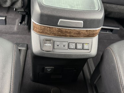2025 Toyota Sienna Platinum 7 Passenger
