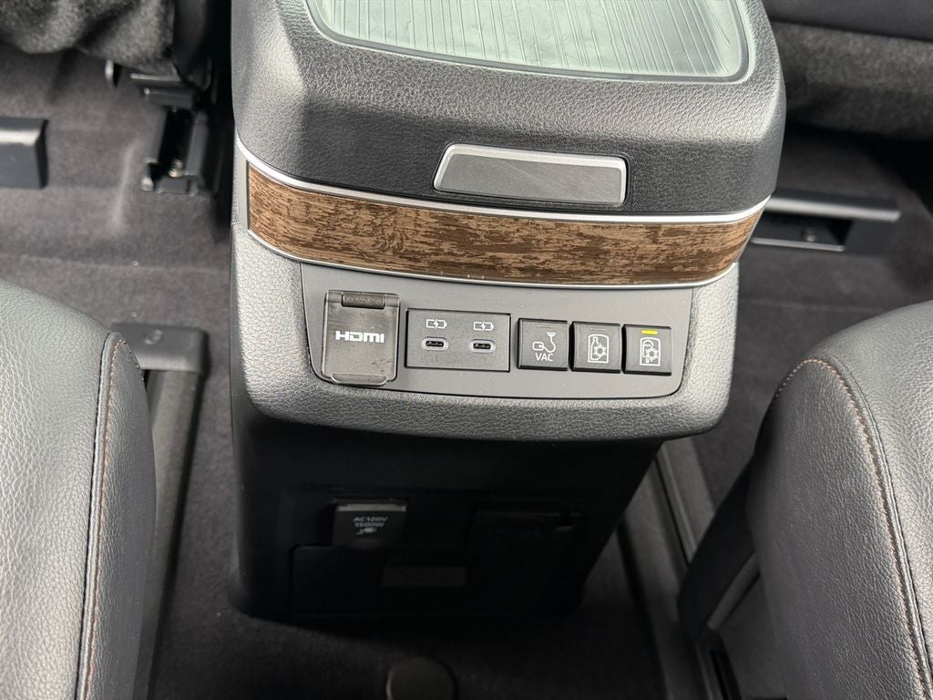 2025 Toyota Sienna Platinum 7 Passenger