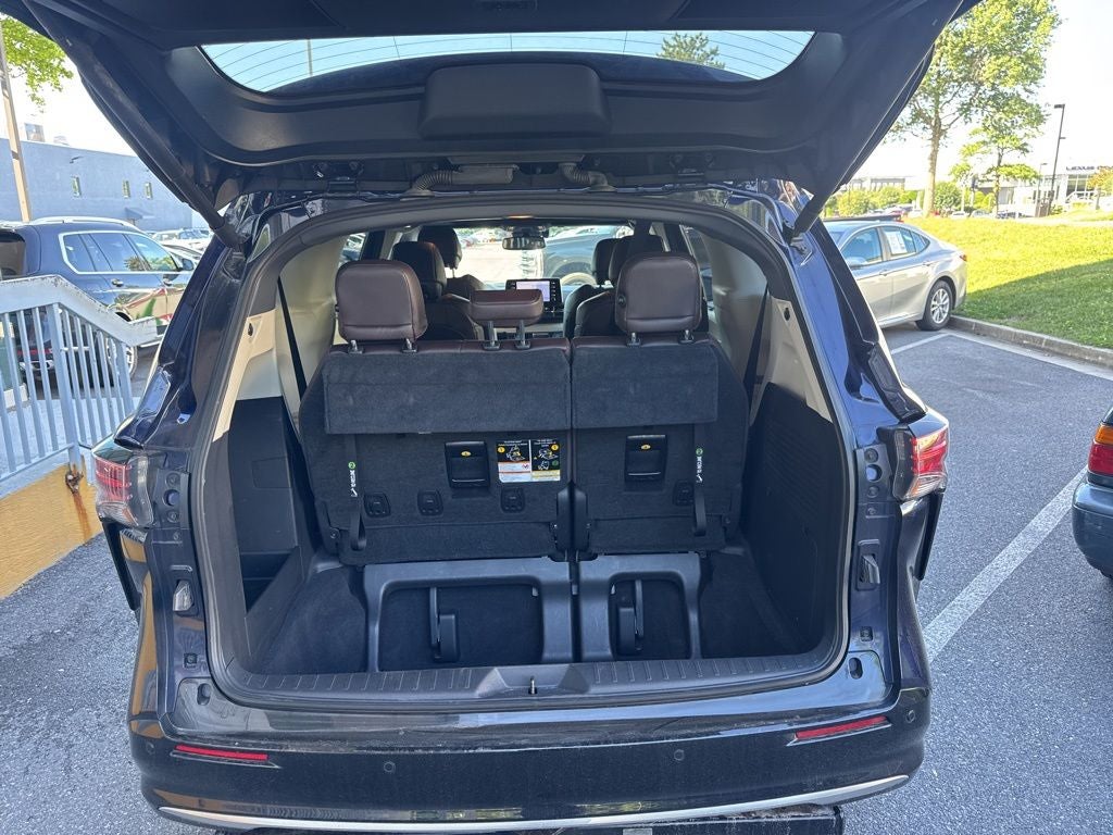 2022 Toyota Sienna Platinum 7 Passenger