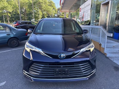 2022 Toyota Sienna Platinum 7 Passenger