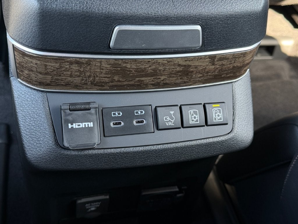 2026 Toyota Sienna Platinum 7 Passenger