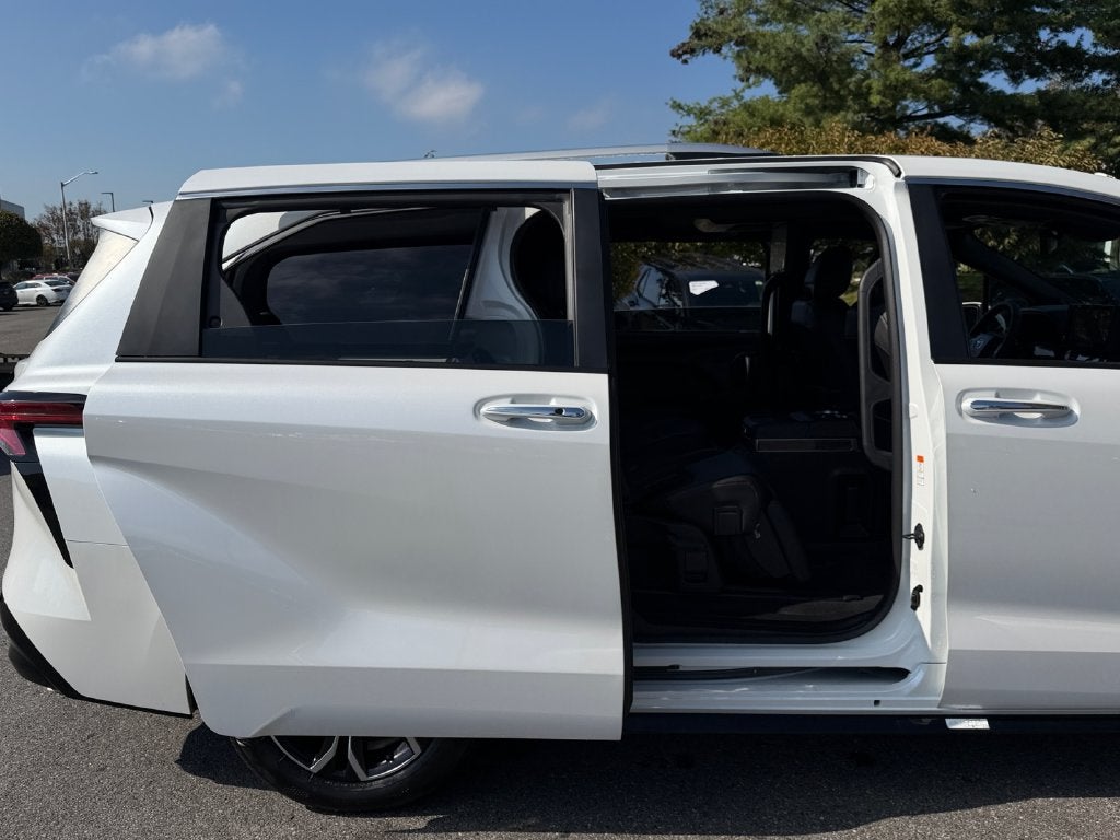 2026 Toyota Sienna Platinum 7 Passenger