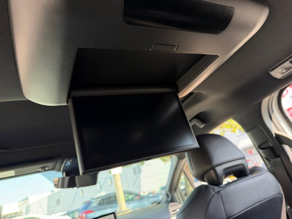 2026 Toyota Sienna Platinum 7 Passenger