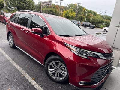 2023 Toyota Sienna Platinum 7 Passenger