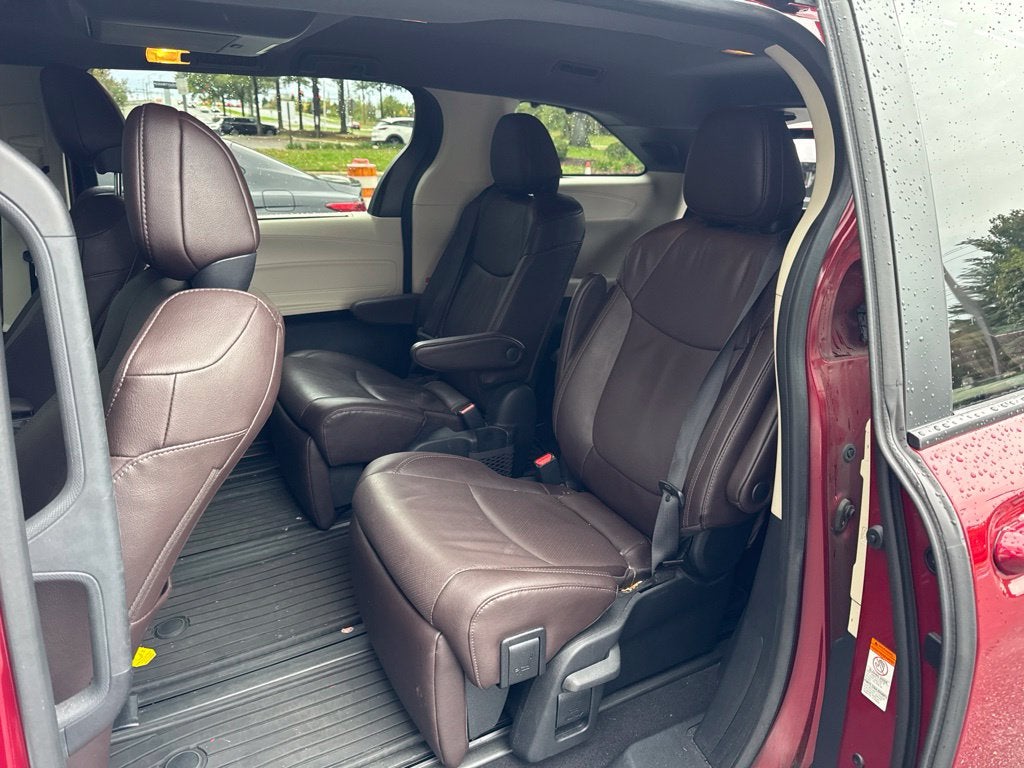 2023 Toyota Sienna Platinum 7 Passenger
