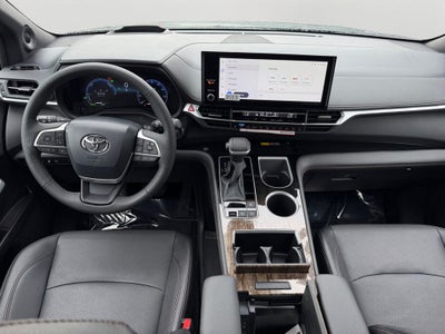 2026 Toyota Sienna Platinum 7 Passenger