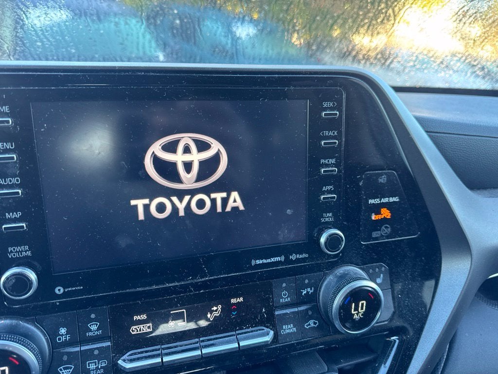 2022 Toyota Highlander XLE