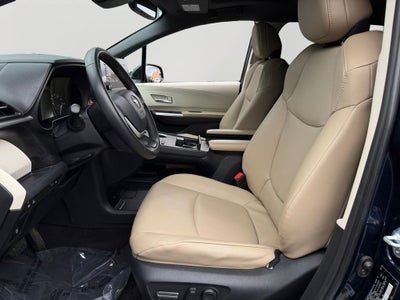 2023 Toyota Sienna XLE 7 Passenger