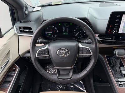 2023 Toyota Sienna XLE 7 Passenger