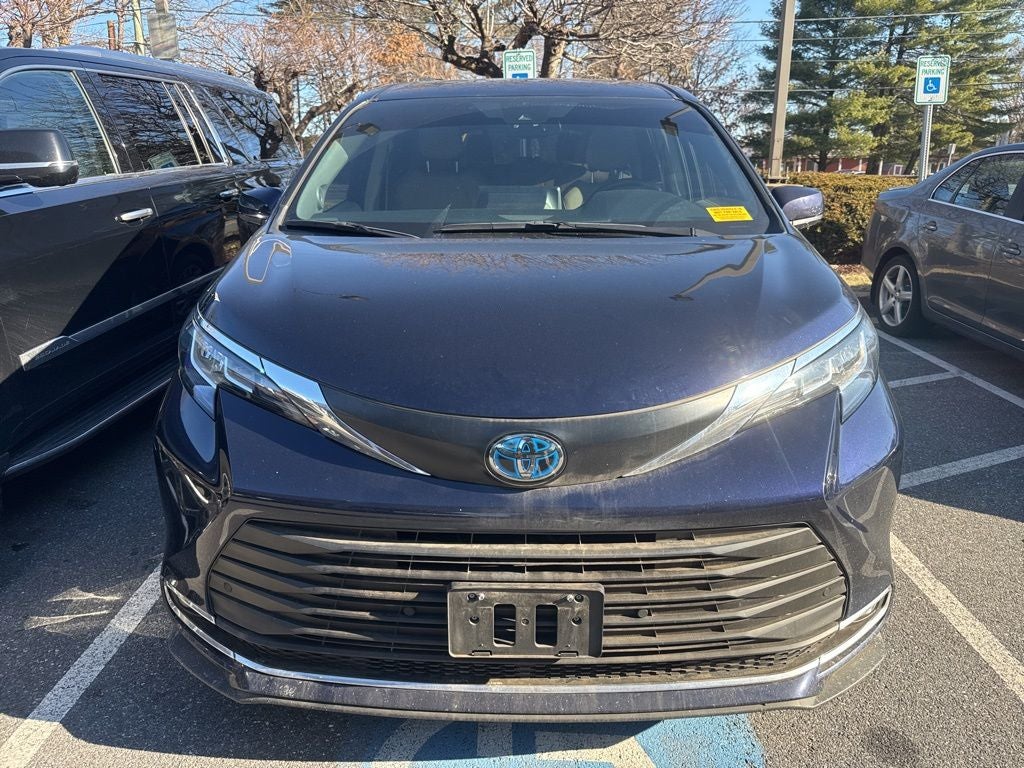 2023 Toyota Sienna XLE