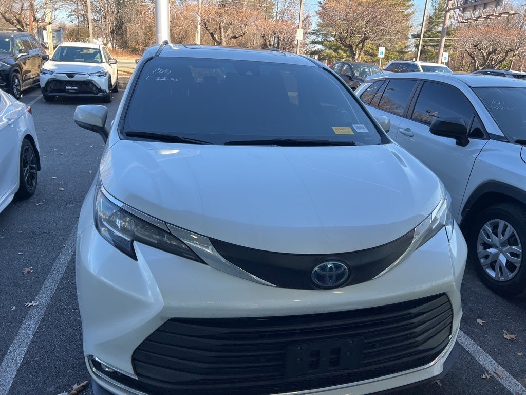 2023 Toyota Sienna XLE
