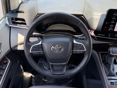 2022 Toyota Sienna XLE 7 Passenger
