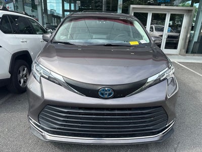 2022 Toyota Sienna XLE 7 Passenger