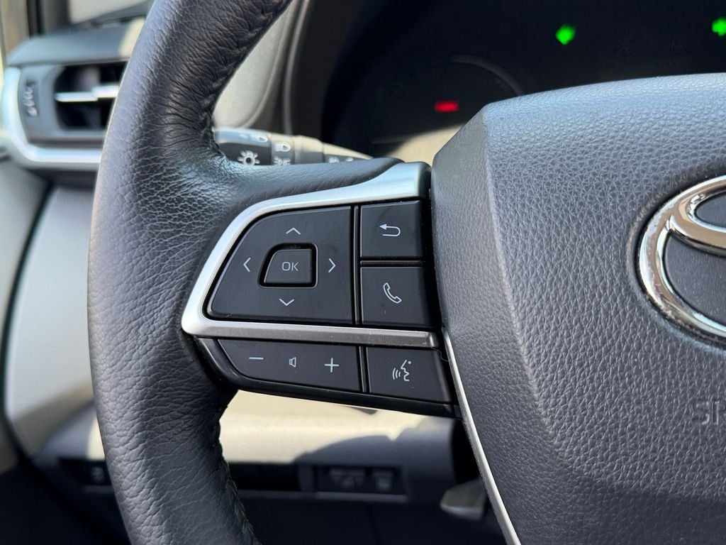 2022 Toyota Sienna XLE 7 Passenger