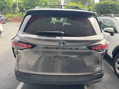2022 Toyota Sienna XLE 7 Passenger