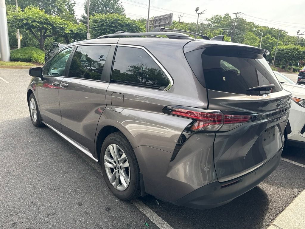 2022 Toyota Sienna XLE 7 Passenger