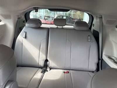 2022 Toyota Sienna XLE 7 Passenger