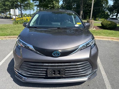 2021 Toyota Sienna XLE 7 Passenger