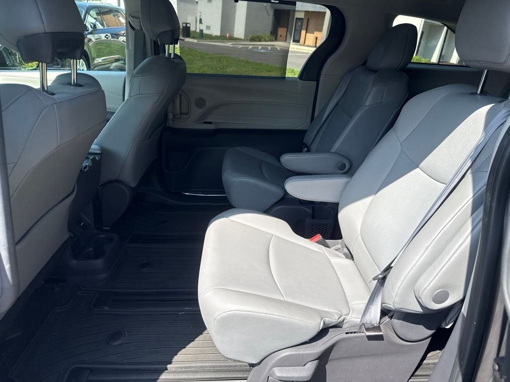 2021 Toyota Sienna XLE 7 Passenger