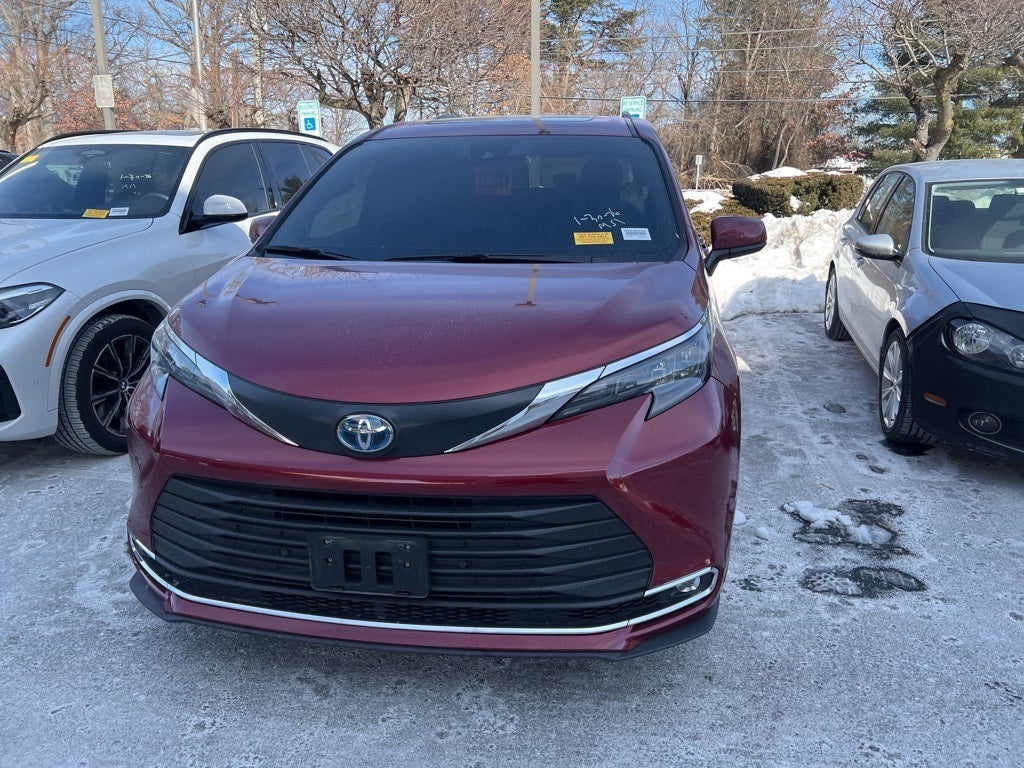 2024 Toyota Sienna XLE 7 Passenger