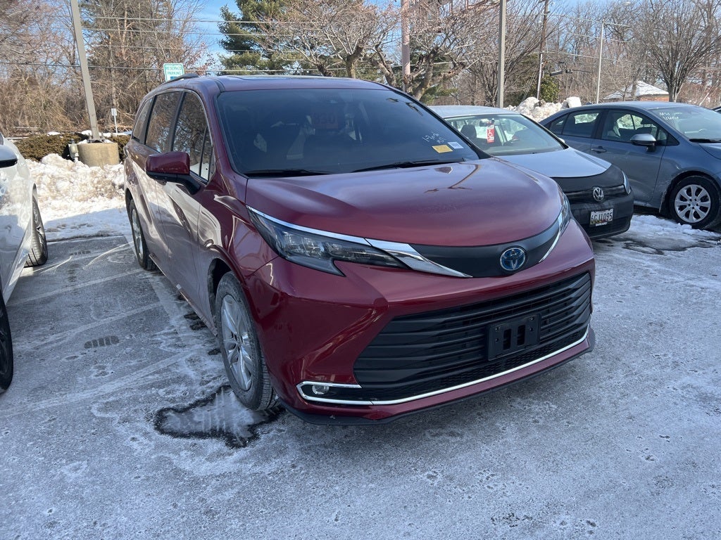 2024 Toyota Sienna XLE 7 Passenger