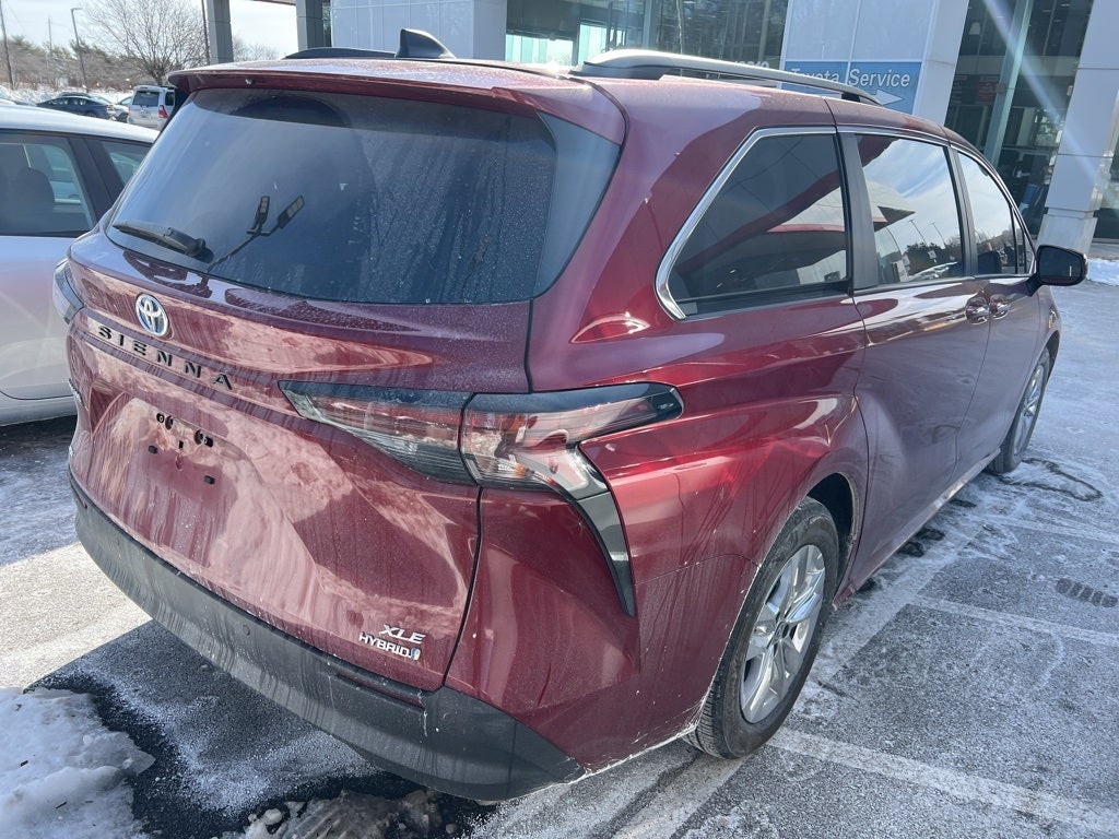 2024 Toyota Sienna XLE 7 Passenger