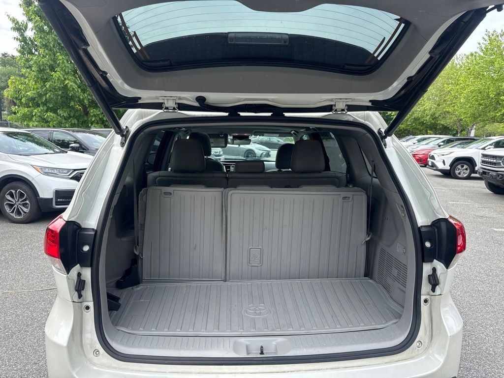 2018 Toyota Highlander XLE Super Clean!