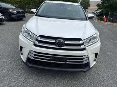 2018 Toyota Highlander XLE Super Clean!