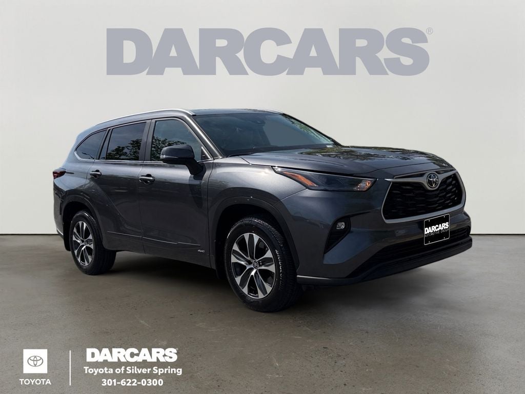 2025 Toyota Highlander Hybrid XLE