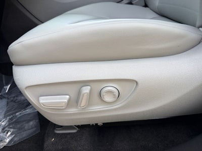 2025 Toyota Highlander Hybrid XLE