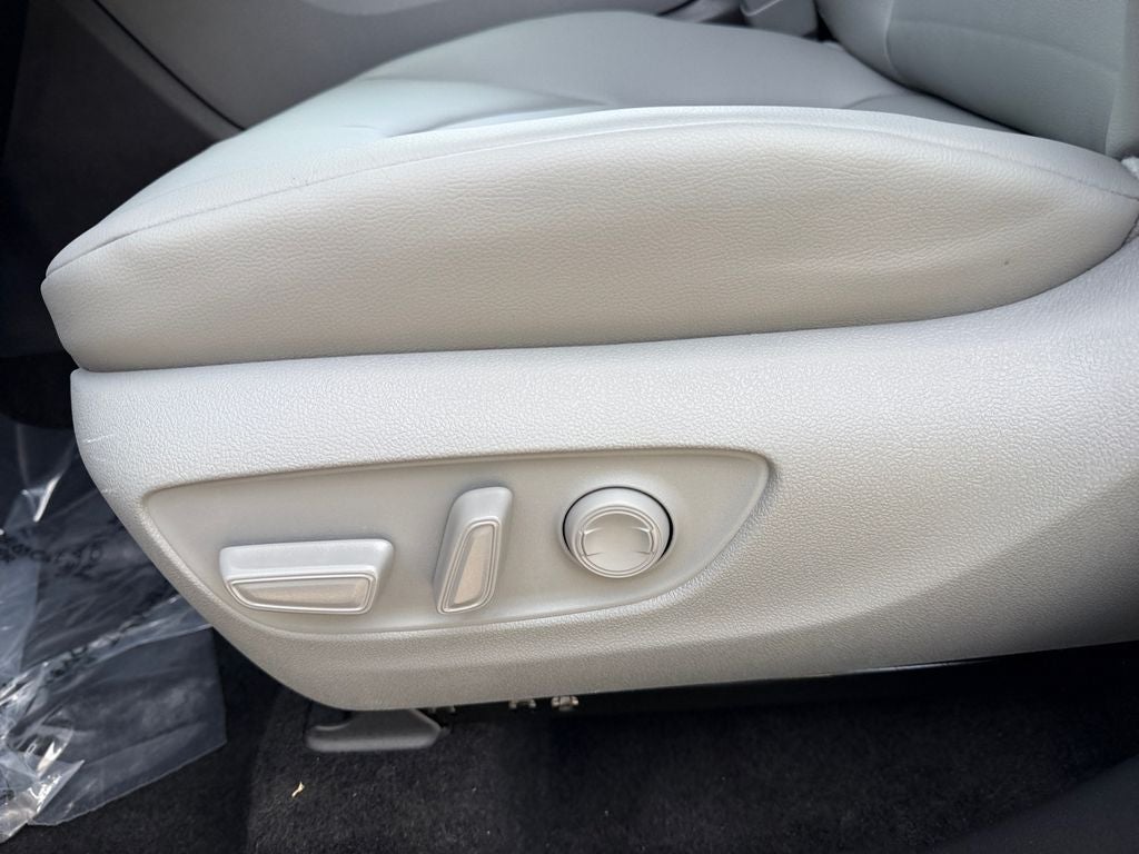 2025 Toyota Highlander Hybrid XLE