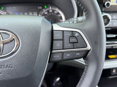 2025 Toyota Highlander Hybrid XLE
