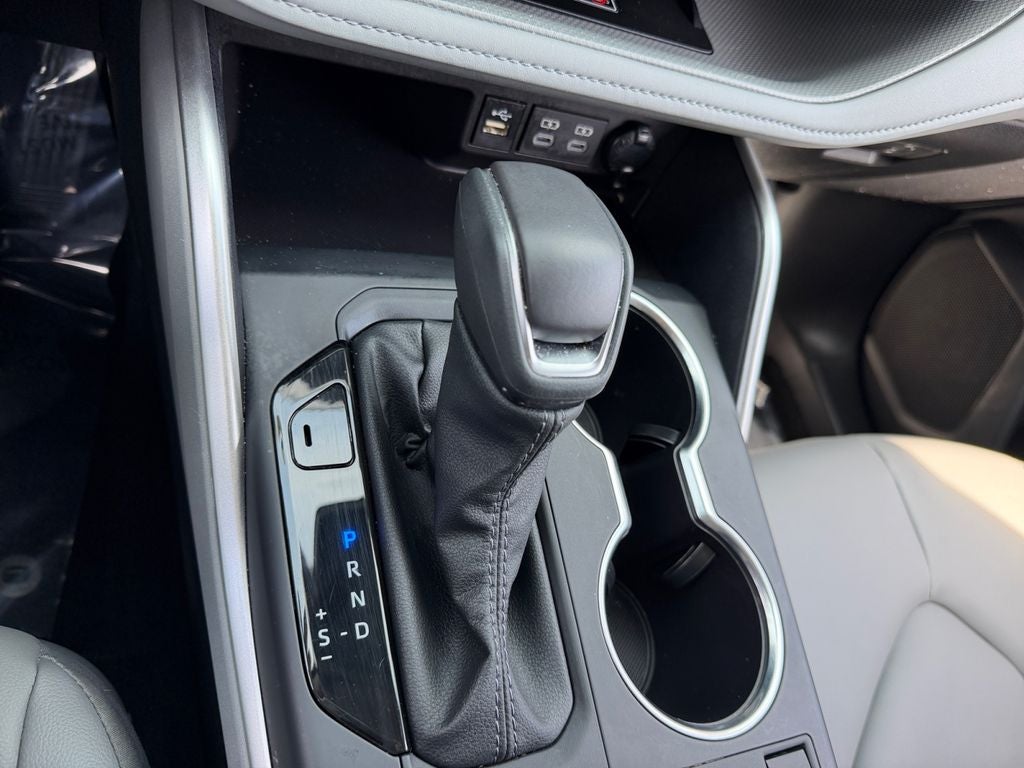 2025 Toyota Highlander Hybrid XLE